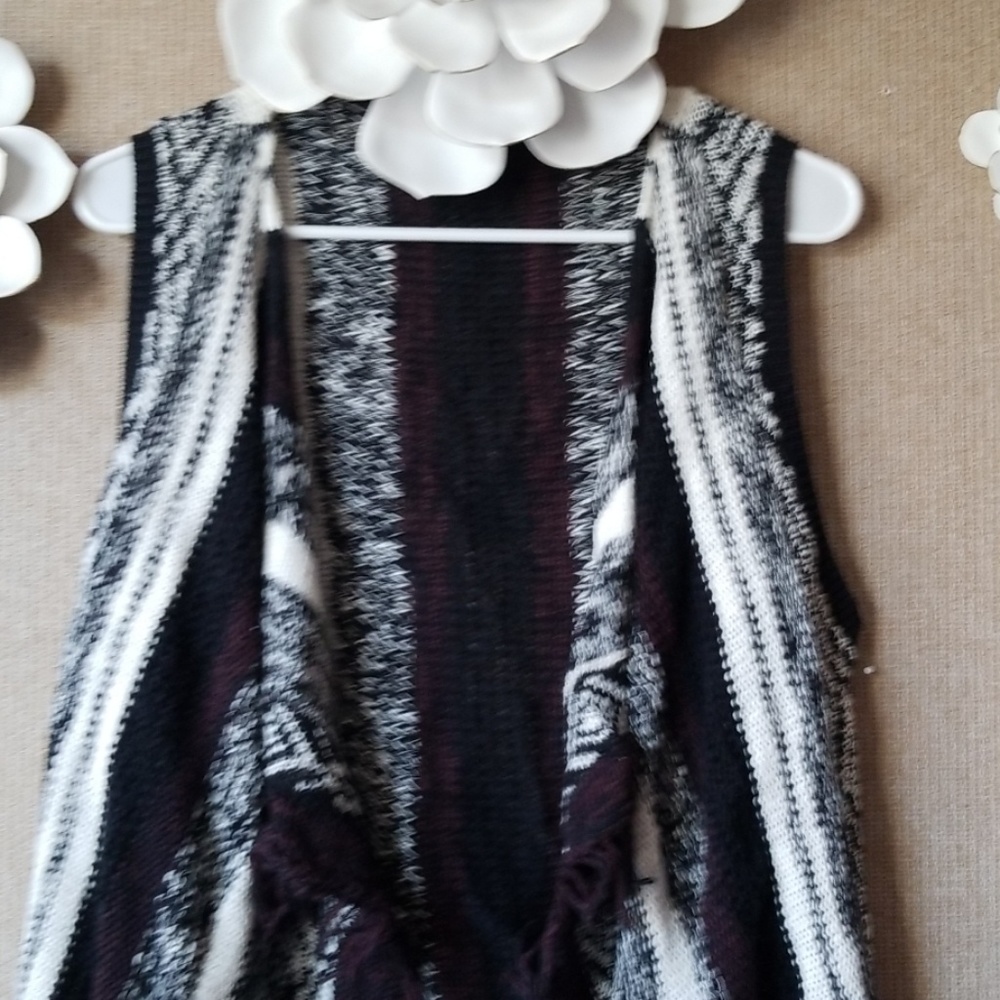 🎉2 for $13🎉Sun&Shadow Cardigan Vest size S - Picture 2 of 7